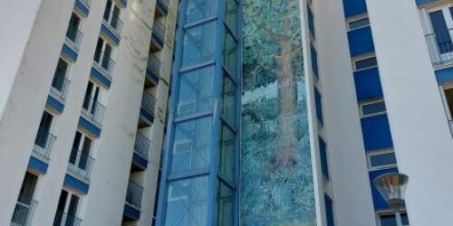 La dépose de l’ascenseur panoramique de Brésard est en cours, à cette occasion, l’architecte concepteur du projet témoigne pour Creusalis.